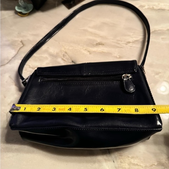 Liz Claiborne leather Elegant Shoulder Bag 9x6in. Dark Blue - Picture 2 of 12